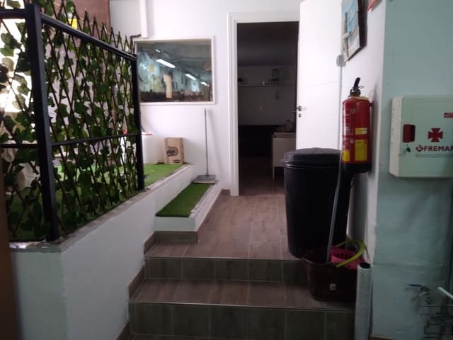 Erhverv til salg i Calahonda, Mijas - € 290.000 (Ref: 3764454)