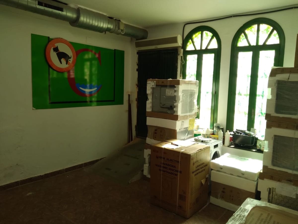 Comercial para venda em Calahonda - 290 000 € (Ref: 3764454)