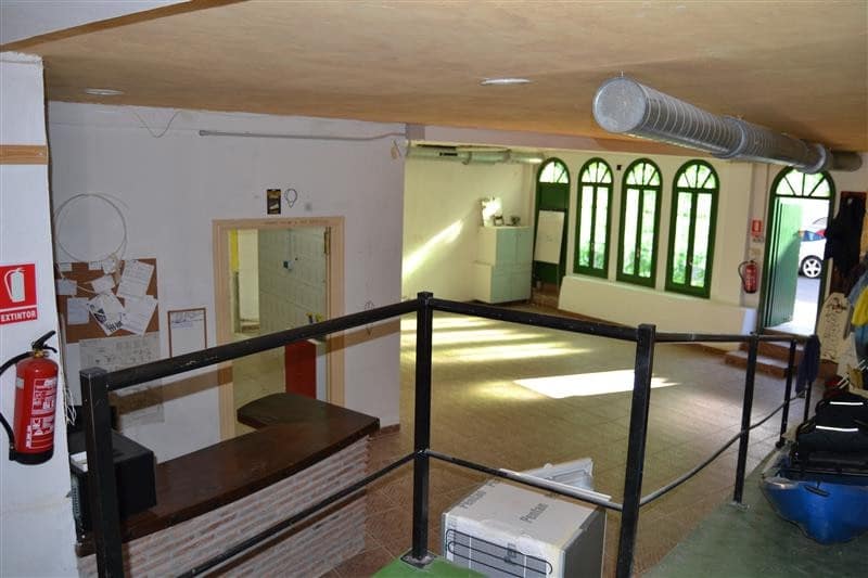 Commercieel te koop in Calahonda - € 290.000 (Ref: 3764454)