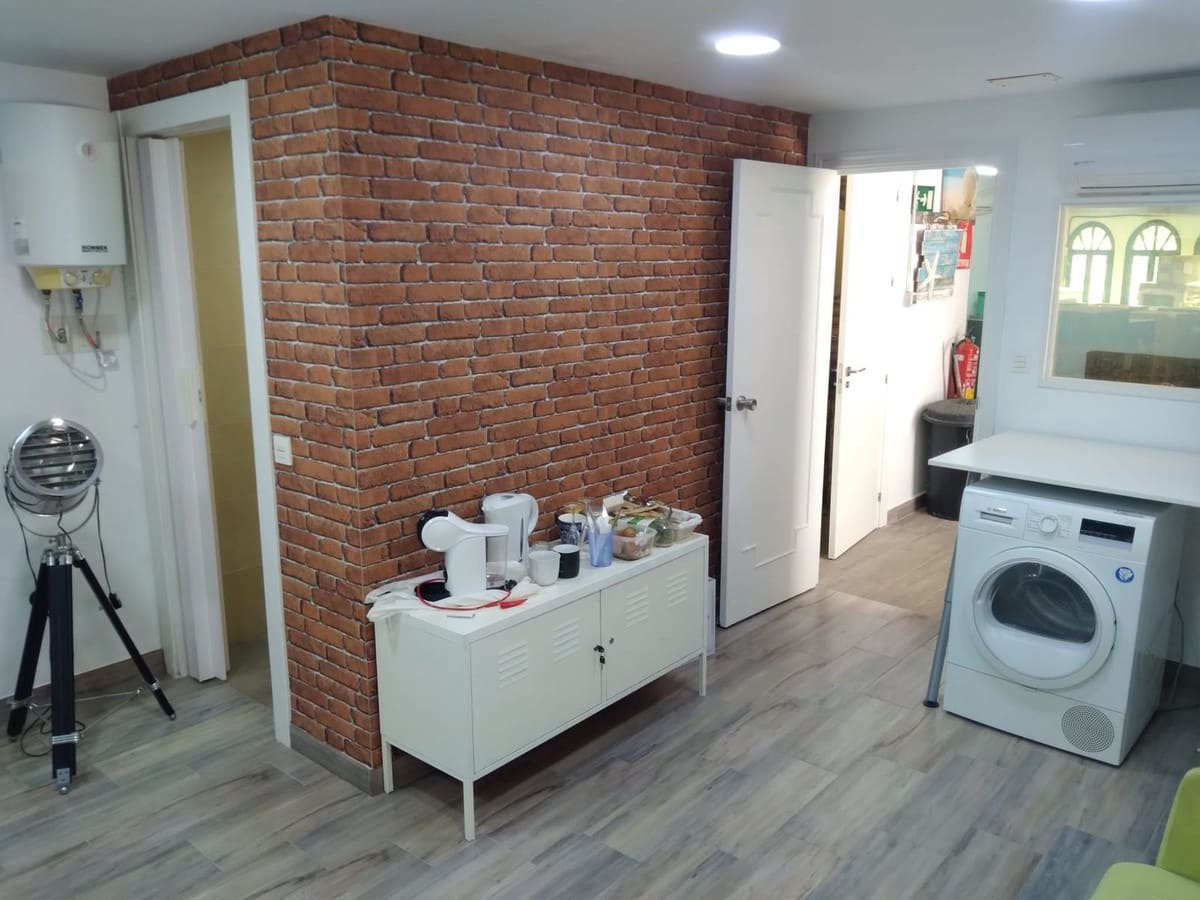 Commercieel te koop in Calahonda - € 290.000 (Ref: 3764454)