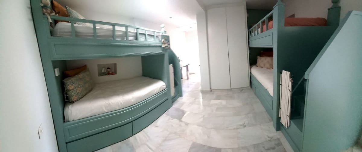   4 soveværelse   ferieVilla i El Chaparral   med   swimmingpool   - € 6.000 (Ref: 5413991)