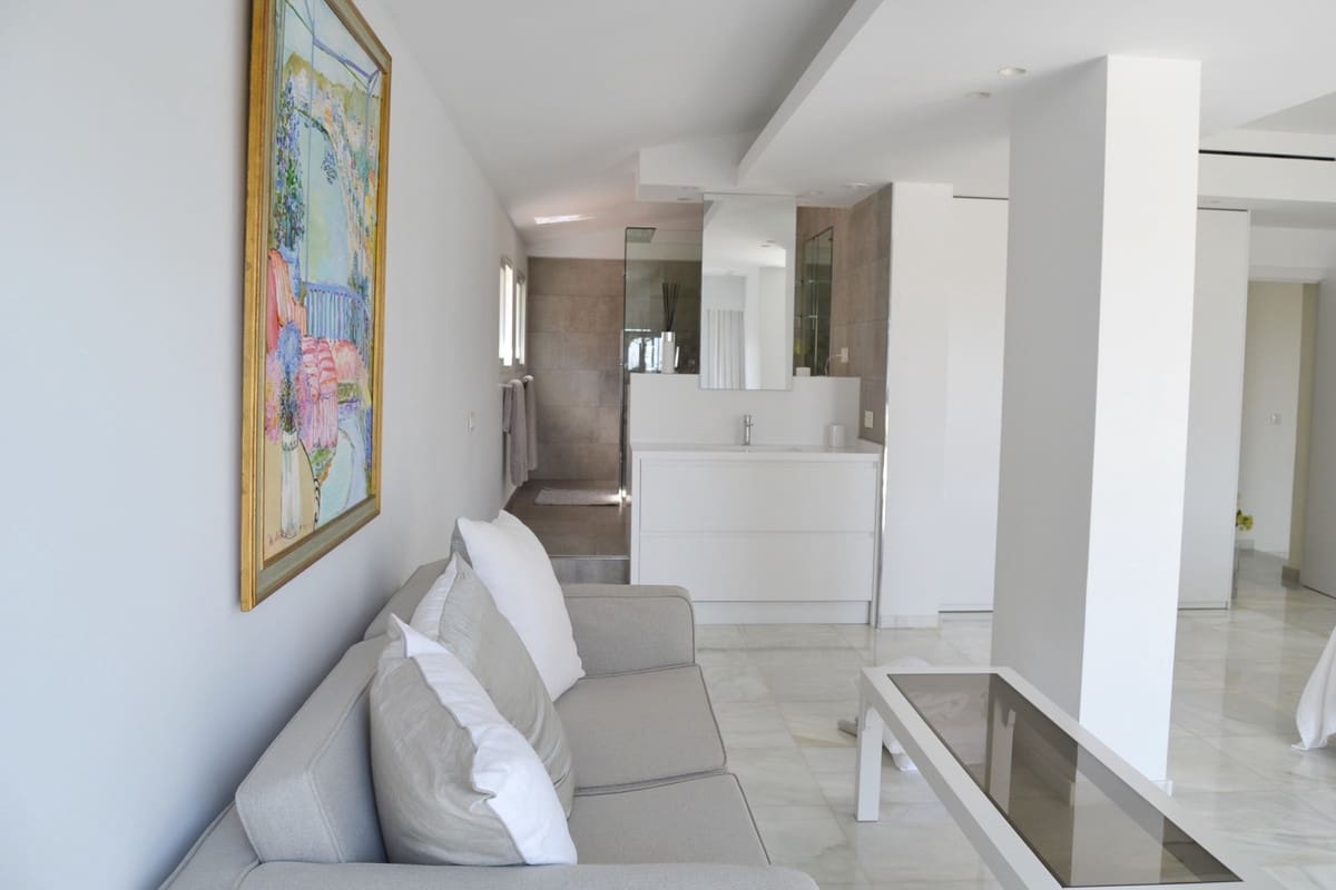   4 soveværelse   ferieVilla i El Chaparral   med   swimmingpool   - € 6.000 (Ref: 5413991)