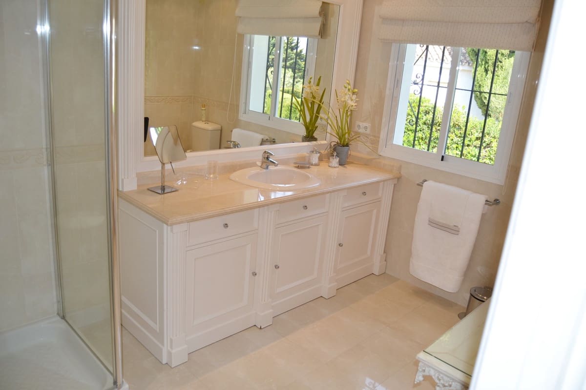 4 bedroom Villa for holiday rental in El Chaparral with pool - € 7,000 (Ref: 5413991)