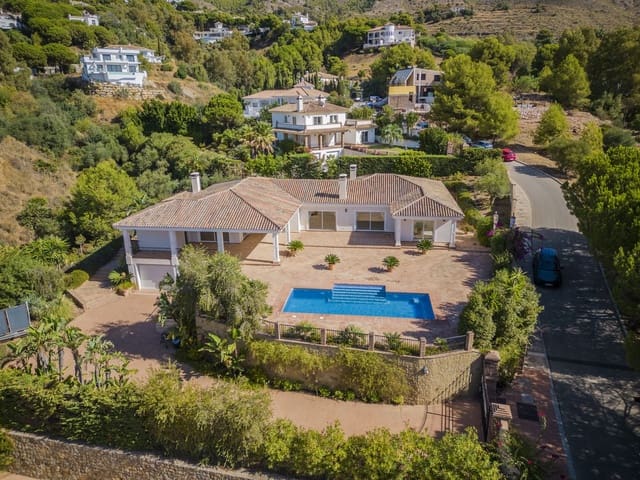5 soverom Villa til salgs i Valtocado, Mijas med svømmebasseng garasje - € 1 375 000 (Ref: 6079927)