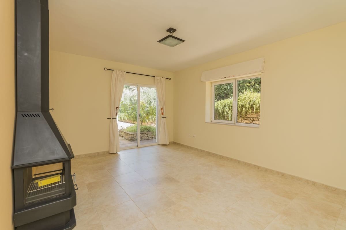 5 bedroom Villa for sale in Valtocado with pool garage - € 1,375,000 (Ref: 6079927)