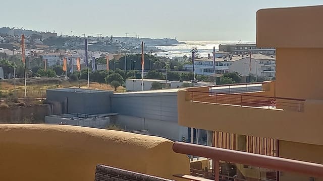   1 soveværelse   feriePenthouse i La Cala de Mijas, Mijas med   swimmingpool   - € 700 (Ref: 7629578)