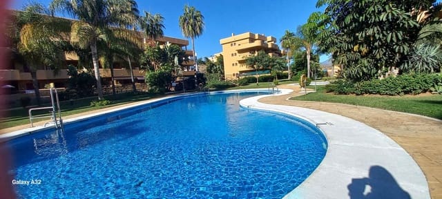   1 soveværelse   feriePenthouse i La Cala de Mijas, Mijas med   swimmingpool   - € 700 (Ref: 7629578)