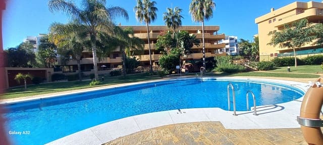 Ático de 1 habitación en La Cala de Mijas, Mijas en alquiler vacacional con piscina - 700 € (Ref: 7629578)