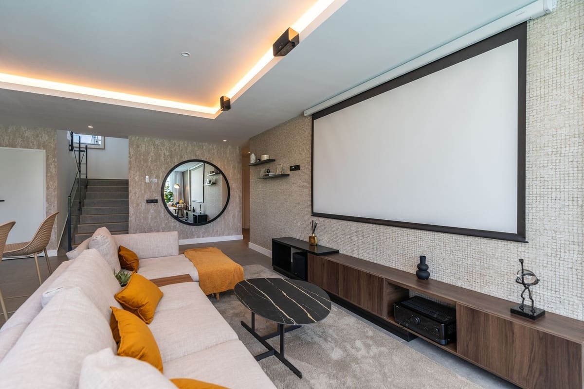 4 soveværelse Villa til salg i La Cala Golf med swimmingpool garage - € 1.150.000 (Ref: 8983882)