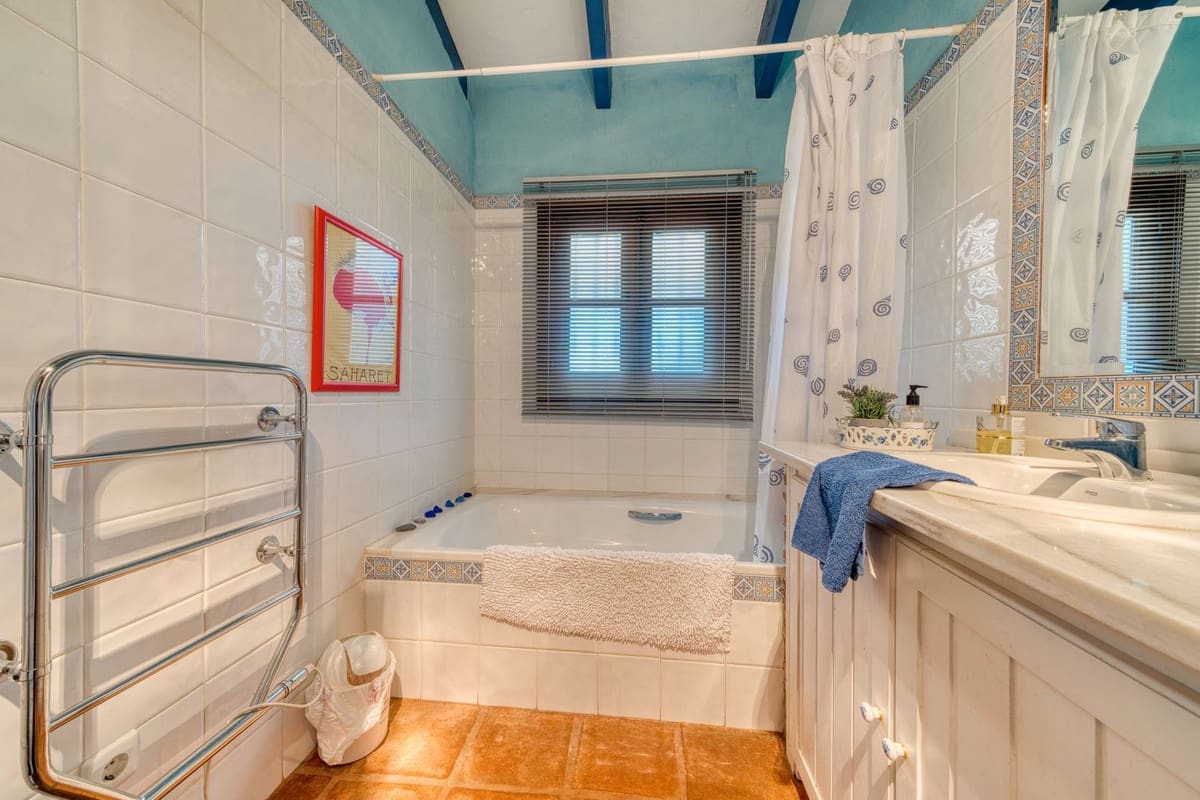 4 slaapkamer Villa te koop in La Cala de Mijas met zwembad garage - € 1.650.000 (Ref: 9109820)