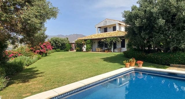 Chalet de 4 habitaciones en La Cala de Mijas, Mijas en venta con piscina garaje - 1.650.000 € (Ref: 9109820)