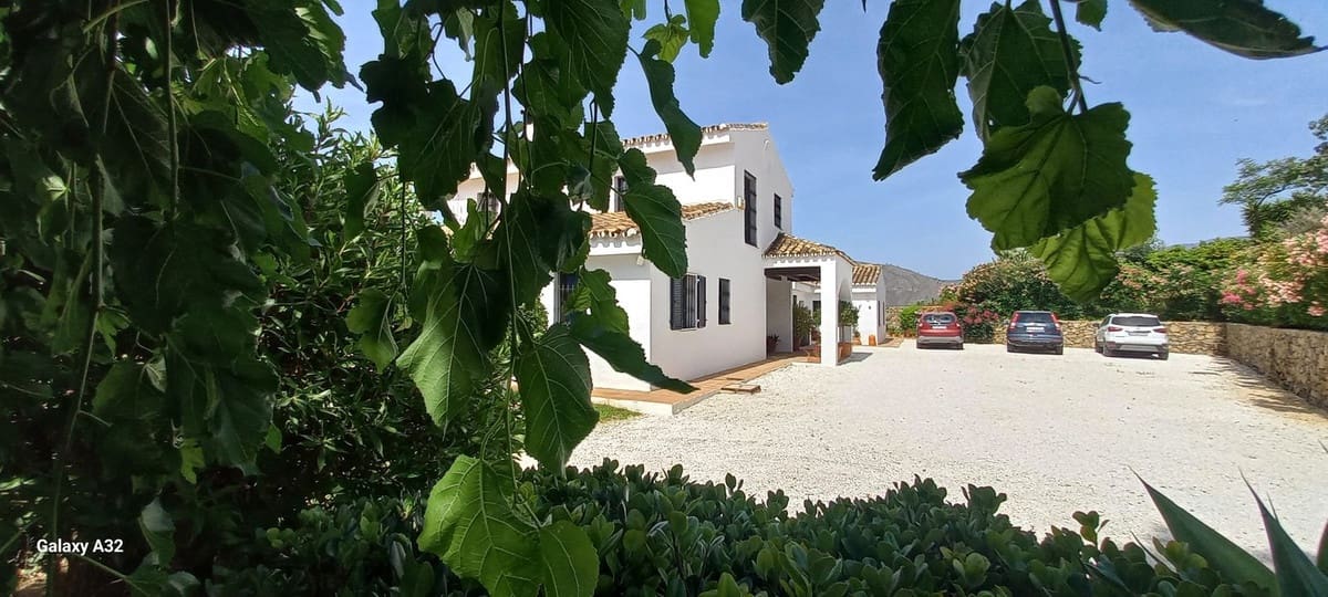 4 soverom Villa til salgs i La Cala de Mijas med svømmebasseng garasje - € 1 650 000 (Ref: 9109820)