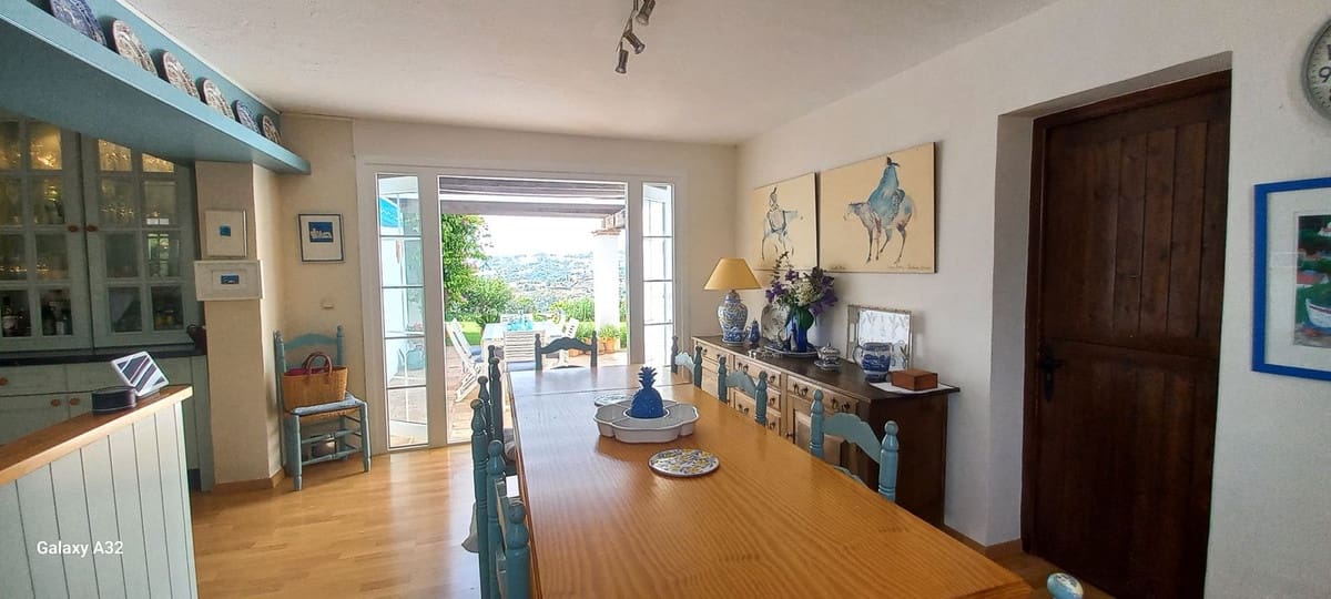 4 Zimmer Villa zu verkaufen in La Cala de Mijas mit Pool Garage - 1.650.000 € (Ref: 9109820)