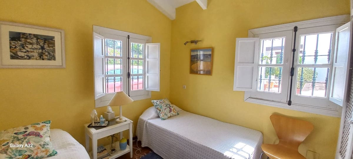 4 Zimmer Villa zu verkaufen in La Cala de Mijas mit Pool Garage - 1.650.000 € (Ref: 9109820)