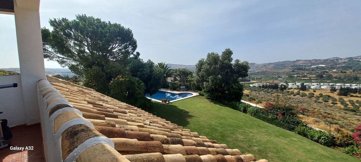 4 Zimmer Villa zu verkaufen in La Cala de Mijas mit Pool Garage - 1.650.000 € (Ref: 9109820)