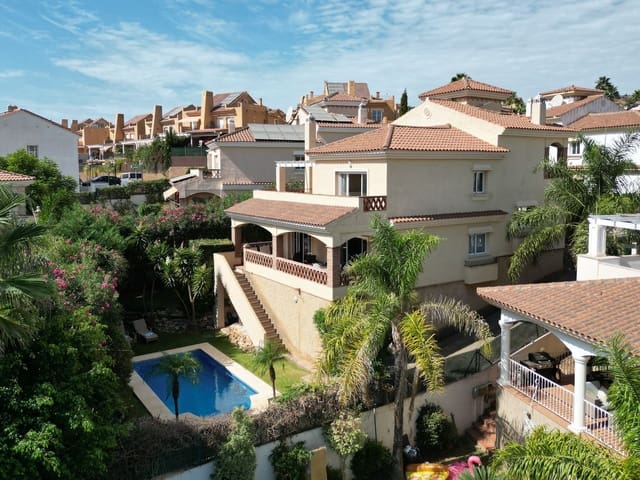 4 sovrum Villa till salu i Riviera del Sol, Mijas med pool garage - 950 000 € (Ref: 9254421)