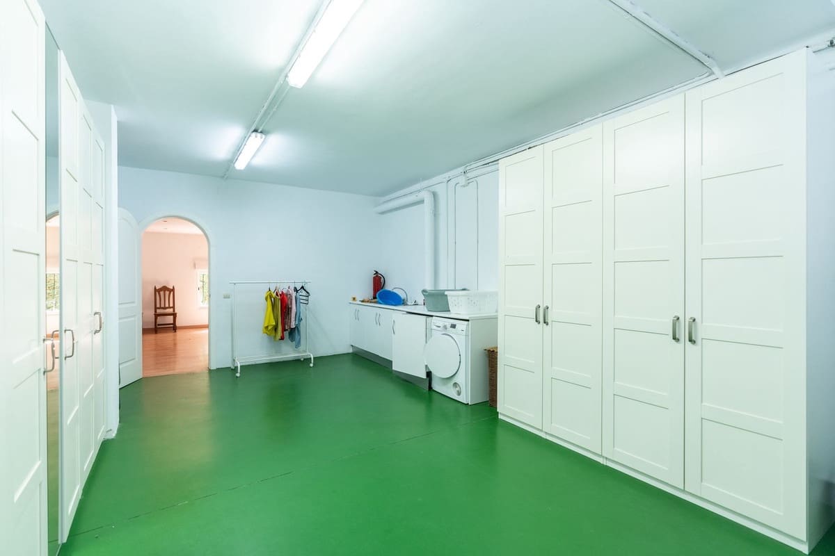 4 soveværelse Villa til salg i Riviera del Sol med swimmingpool garage - € 950.000 (Ref: 9254421)