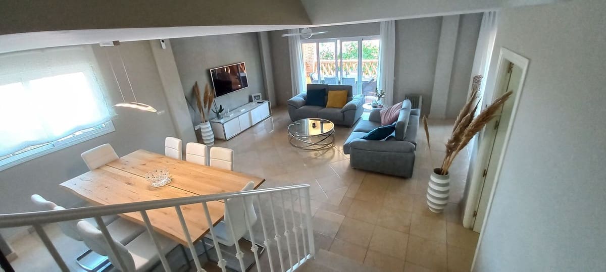 4 sovrum Villa till salu i Riviera del Sol med pool garage - 940 000 € (Ref: 9254421)
