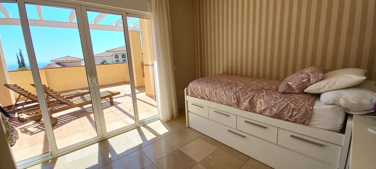 4 sovrum Villa till salu i Riviera del Sol med pool garage - 940 000 € (Ref: 9254421)