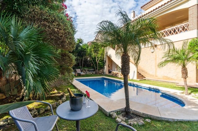 4 sovrum Villa till salu i Riviera del Sol, Mijas med pool garage - 940 000 € (Ref: 9254421)