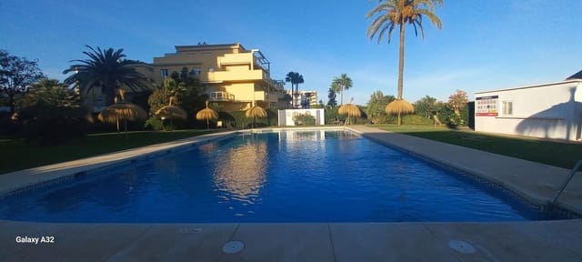 Studio na sprzedaż w La Cala de Mijas, Mijas z basenem garażem - 310 000 € (Ref: 9296507)