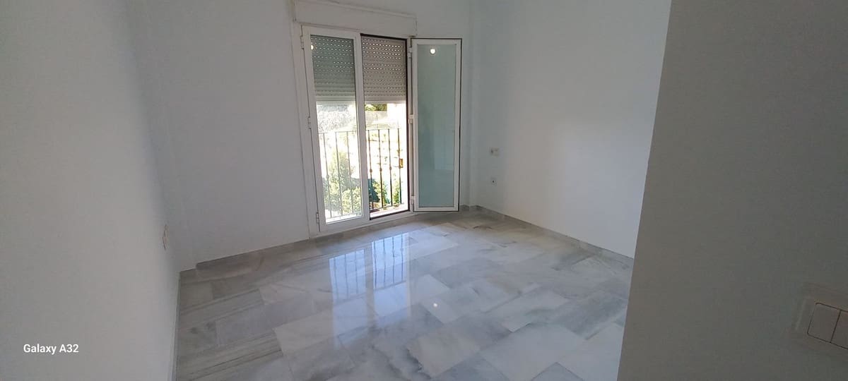 3 soverom Penthouse til salgs i Riviera del Sol med svømmebasseng garasje - € 340 000 (Ref: 9464912)