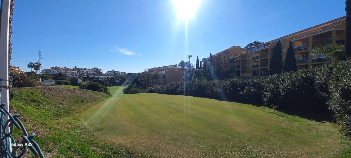 2 soveværelse Lejlighed til salg i Riviera del Sol med swimmingpool garage - € 350.000 (Ref: 9539904)