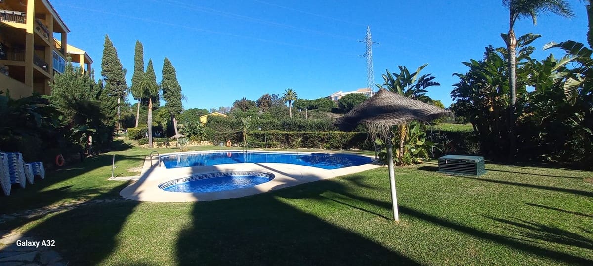 2 soveværelse Lejlighed til salg i Riviera del Sol med swimmingpool garage - € 350.000 (Ref: 9539904)