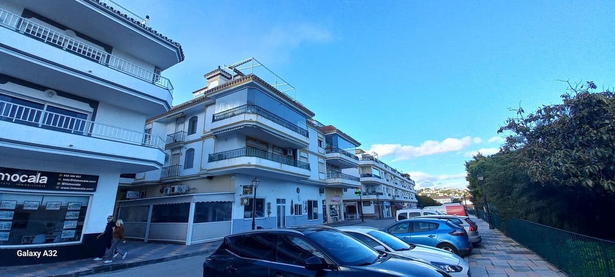 2 bedroom Apartment for sale in La Cala de Mijas - € 450,000 (Ref: 9593251)