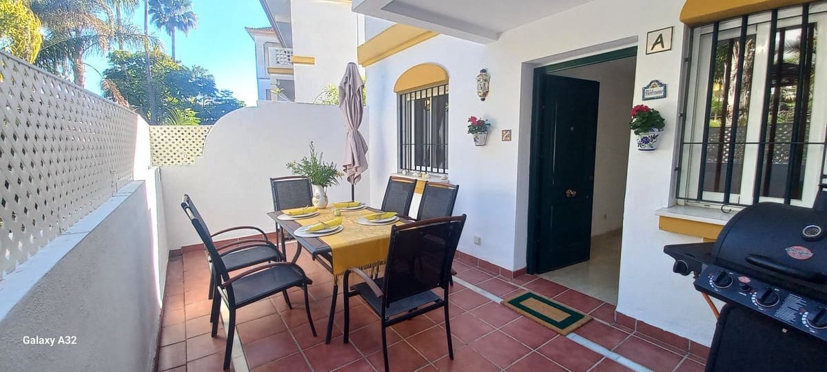 2 Zimmer Apartment zu verkaufen in La Cala de Mijas mit Pool Garage - 310.000 € (Ref: 9714337)