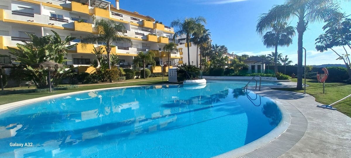 2 Zimmer Apartment zu verkaufen in La Cala de Mijas mit Pool Garage - 310.000 € (Ref: 9714337)