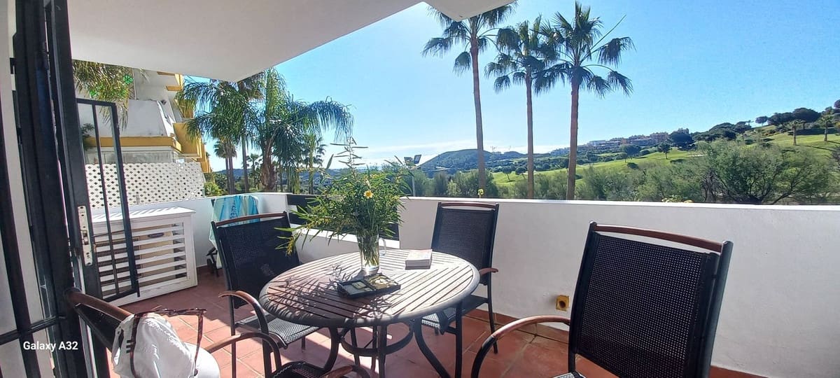 2 Zimmer Apartment zu verkaufen in La Cala de Mijas mit Pool Garage - 310.000 € (Ref: 9714337)