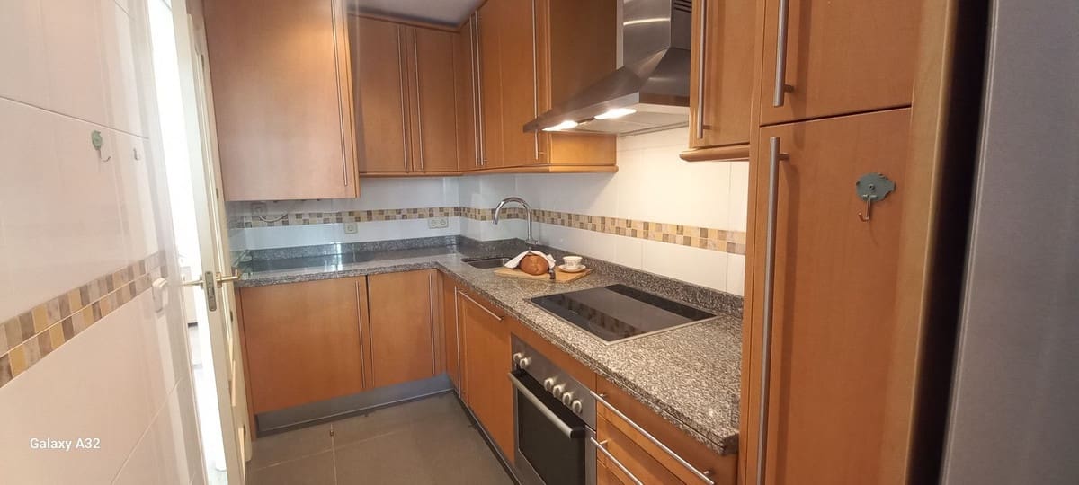 2 Zimmer Apartment zu verkaufen in La Cala de Mijas mit Pool Garage - 310.000 € (Ref: 9714337)