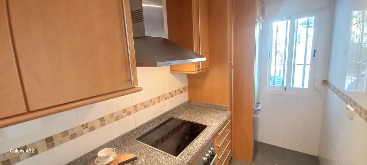 2 Zimmer Apartment zu verkaufen in La Cala de Mijas mit Pool Garage - 310.000 € (Ref: 9714337)