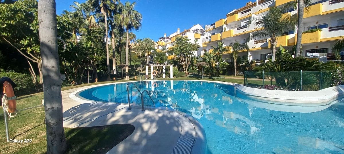 2 Zimmer Apartment zu verkaufen in La Cala de Mijas mit Pool Garage - 310.000 € (Ref: 9714337)