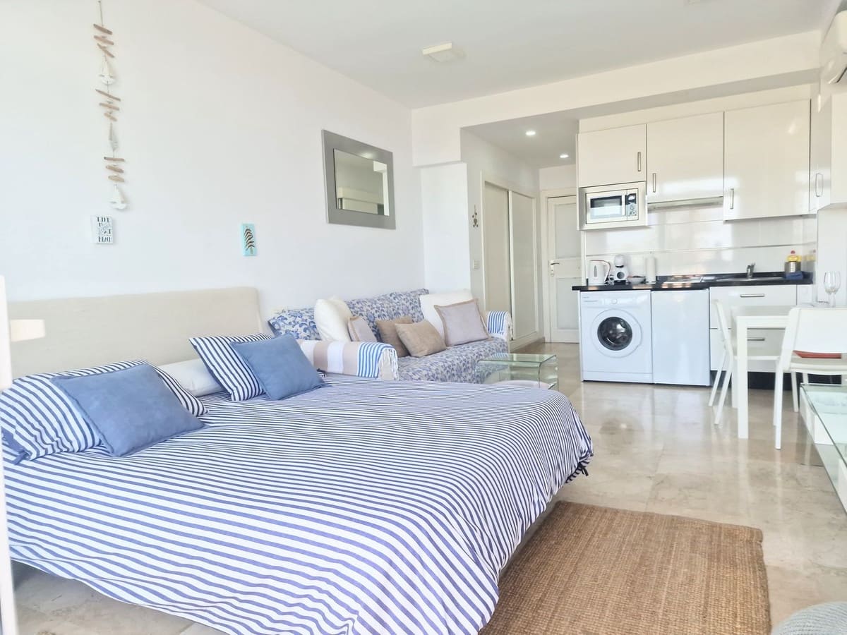 1 bedroom Studio for sale in Torremolinos with pool garage - € 420,000 (Ref: 9861017)