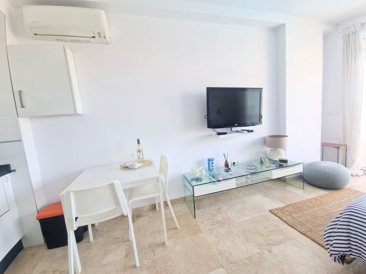 1 bedroom Studio for sale in Torremolinos with pool garage - € 420,000 (Ref: 9861017)