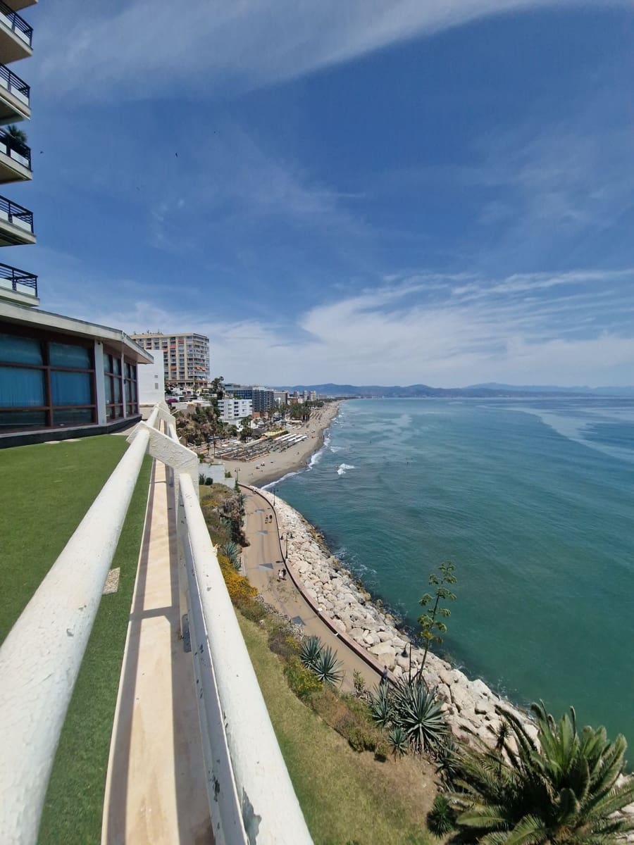 1 bedroom Studio for sale in Torremolinos with pool garage - € 420,000 (Ref: 9861017)