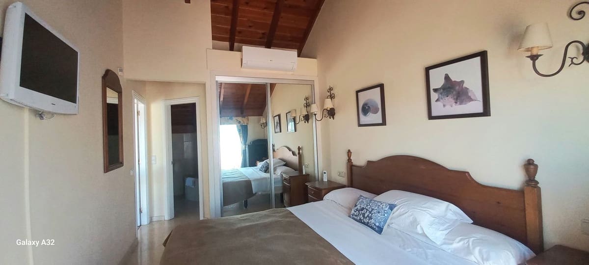 3 chambre Appartement à vendre à Carib Playa avec piscine garage - 630 000 € (Ref: 9872113)