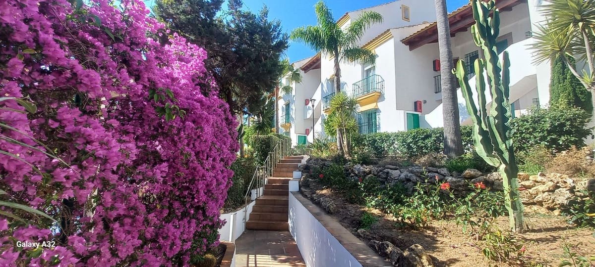 3 bedroom Apartment for sale in Carib Playa with pool garage - € 630,000 (Ref: 9872113)