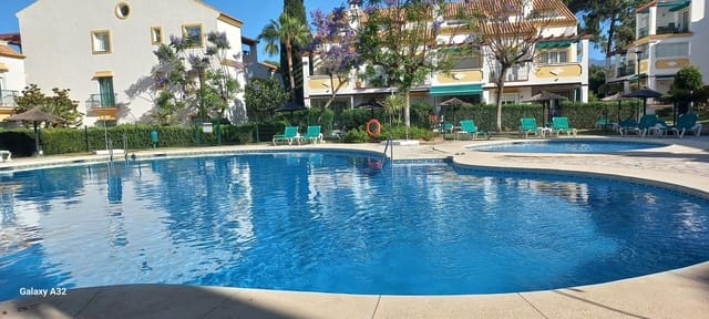 3 soveværelse Lejlighed til salg i Carib Playa, Marbella med swimmingpool garage - € 630.000 (Ref: 9872113)