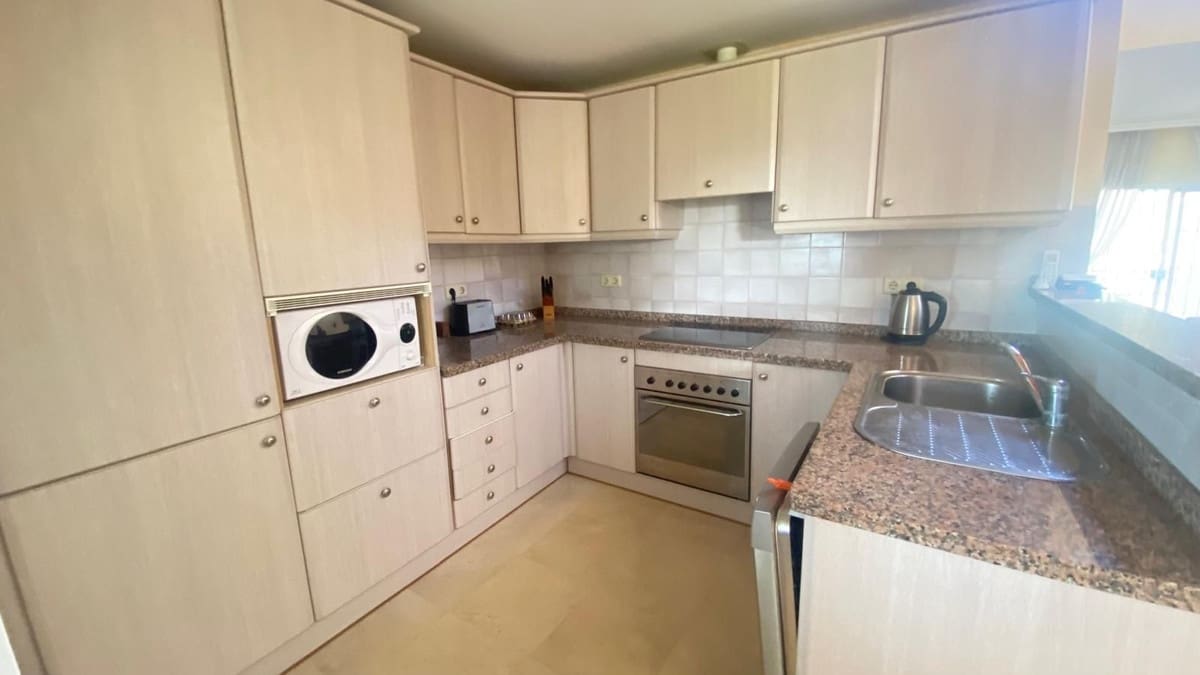 3 soverom Leilighet til salgs i Marbesa med svømmebasseng garasje - € 580 000 (Ref: 9872113)
