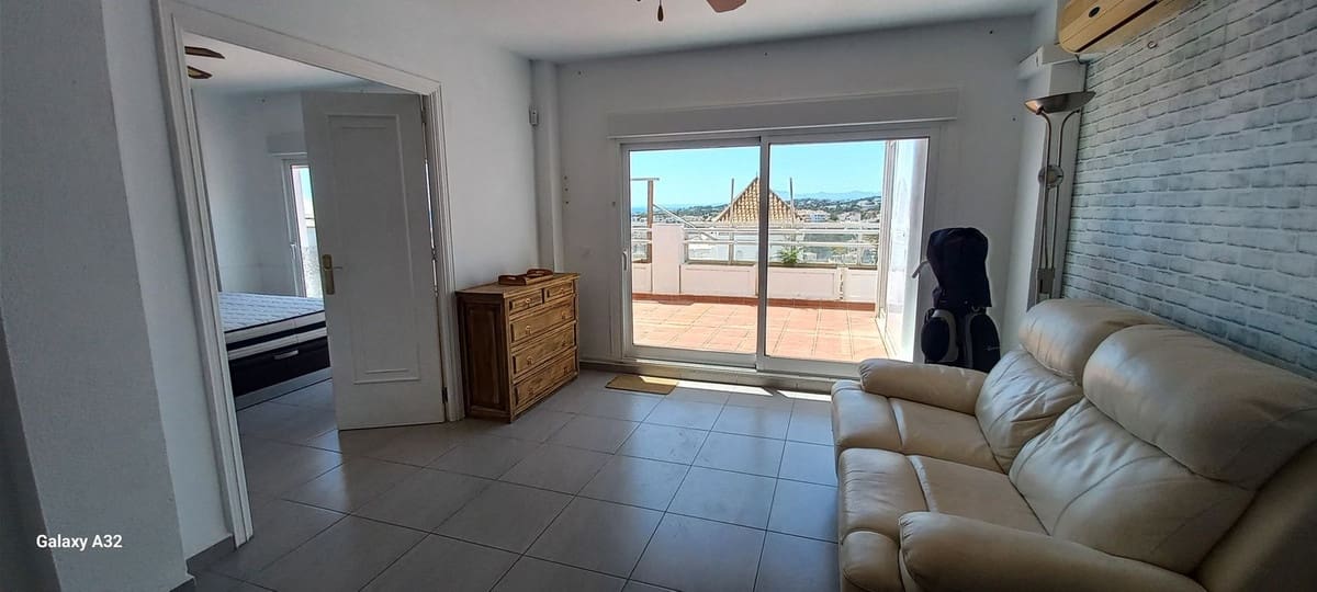 2 soverom Leilighet til salgs i Riviera del Sol med svømmebasseng garasje - € 310 000 (Ref: 9898474)