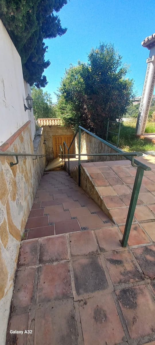 5 slaapkamer Villa te koop in Torrenueva met zwembad garage - € 1.230.000 (Ref: 9911550)
