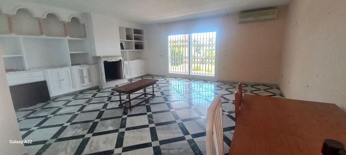 5 slaapkamer Villa te koop in Torrenueva met zwembad garage - € 1.230.000 (Ref: 9911550)