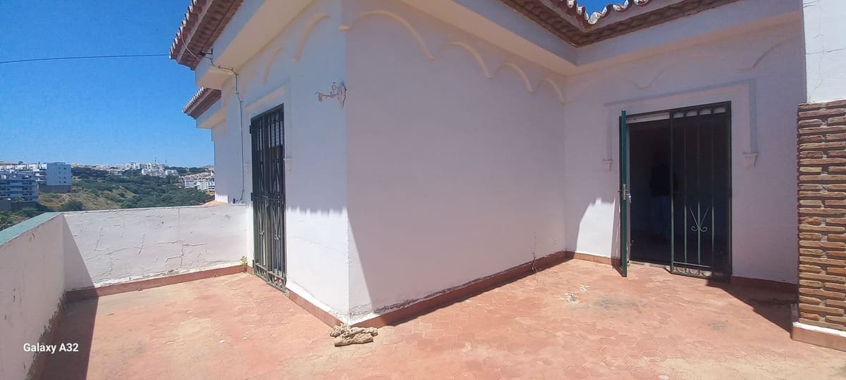5 slaapkamer Villa te koop in Torrenueva met zwembad garage - € 1.230.000 (Ref: 9911550)