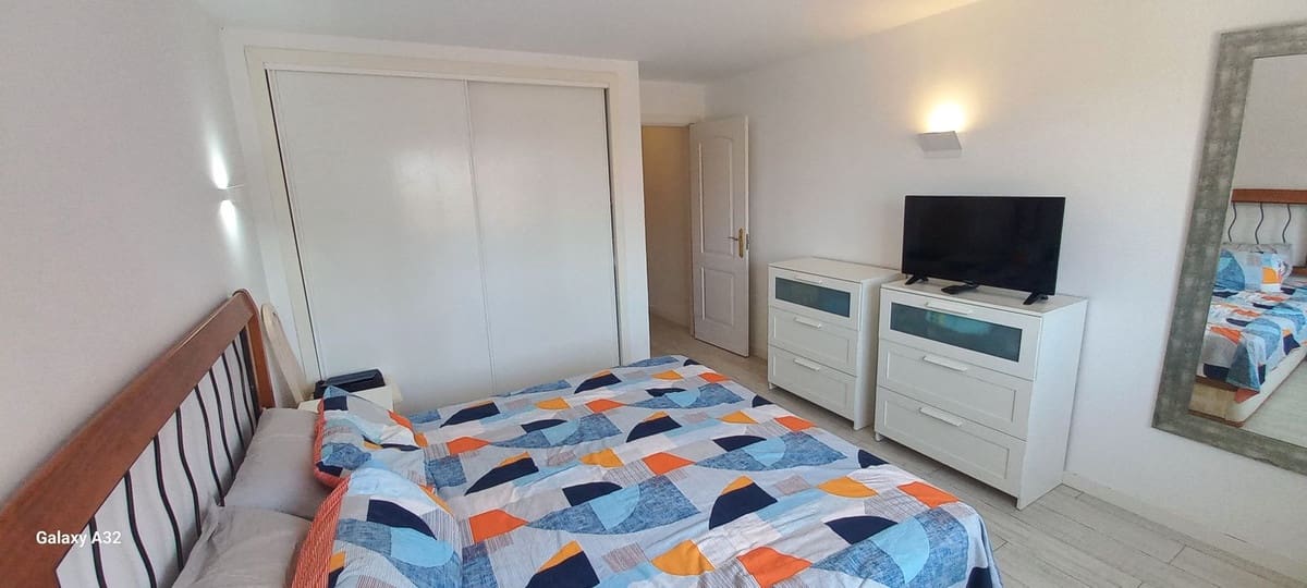 2 soveværelse Lejlighed til salg i La Reserva med swimmingpool garage - € 365.000 (Ref: 9972300)