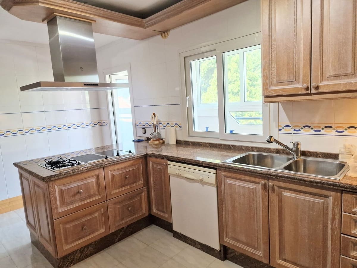 4 soverom Leilighet til salgs i Fuengirola med svømmebasseng garasje - € 849 000 (Ref: 9976165)