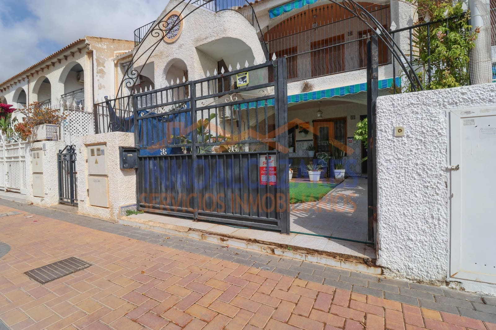 2 soveværelse Bungalow til salg i Los Alcazares - € 115.000 (Ref: 10049291)