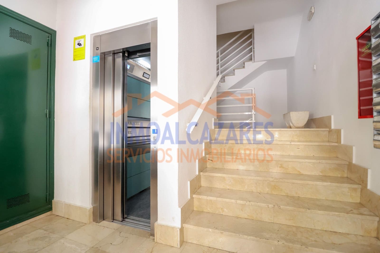 3 Zimmer Apartment zu verkaufen in Los Alcazares mit Garage - 148.500 € (Ref: 9782973)